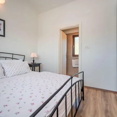 Dorijano By Interhome Ripenda Kras