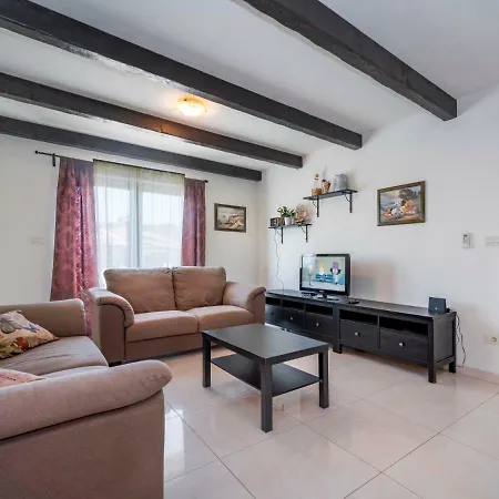 Dorijano By Interhome *